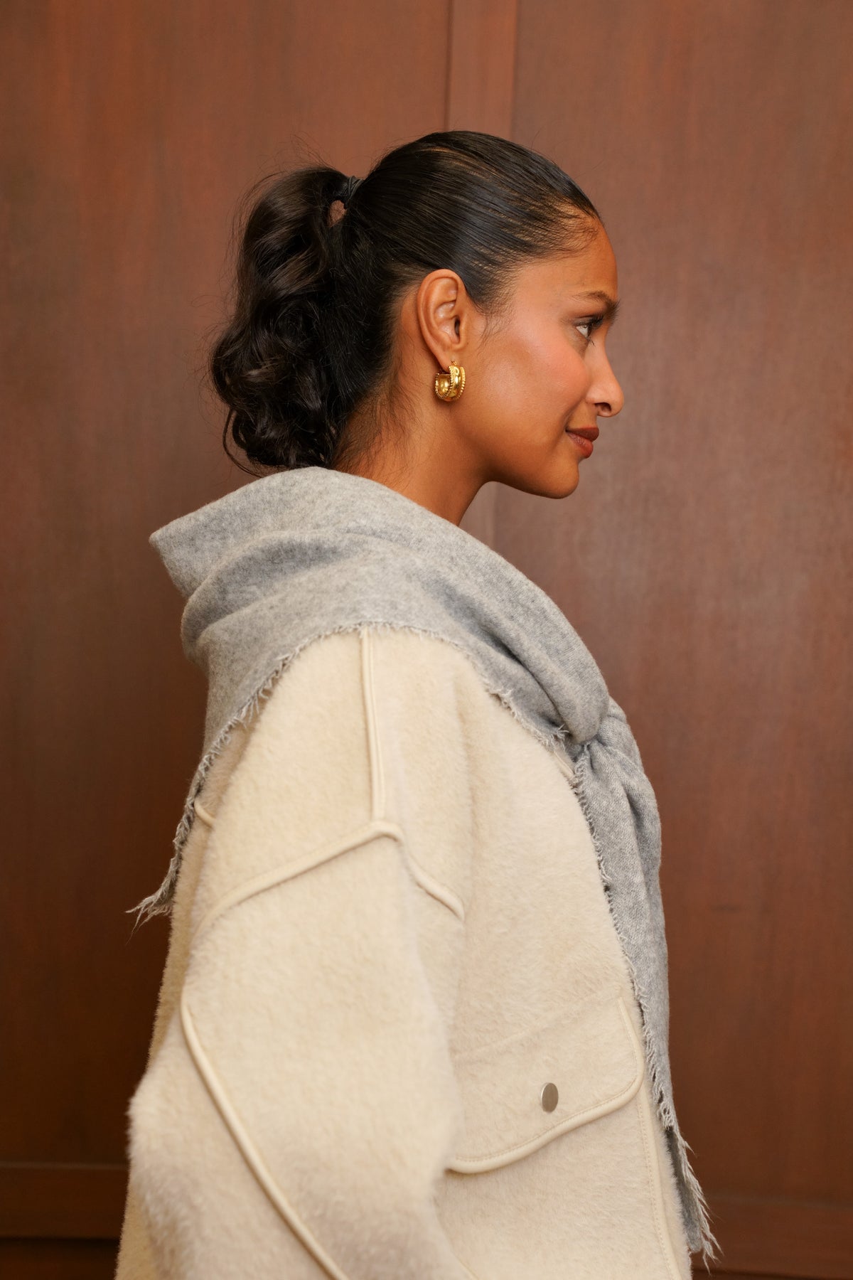LARGE KNITTED SCARF