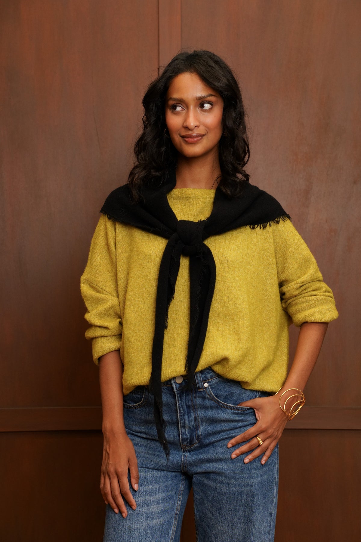 LARGE KNITTED SCARF