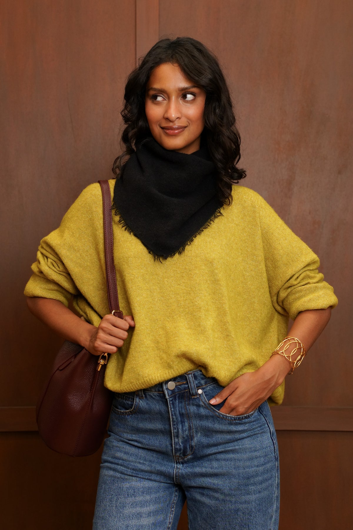 LARGE KNITTED SCARF