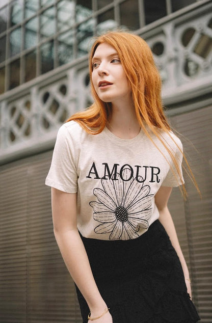 T-shirt imprimé marguerite avec "AMOUR"