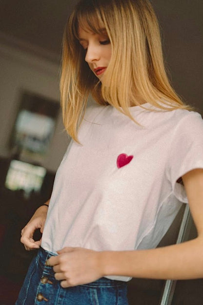 “HEART” embroidery T-shirt